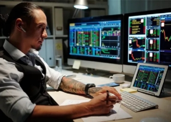 Why traders get stuck in research mode: is OctaFX scam or banned
